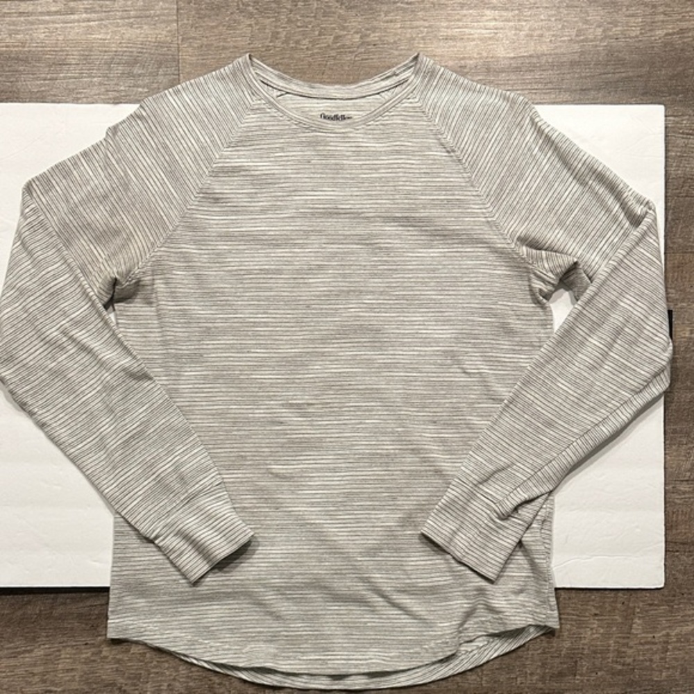 Goodfellow Gray Striped Long Sleeve t Shirt size small